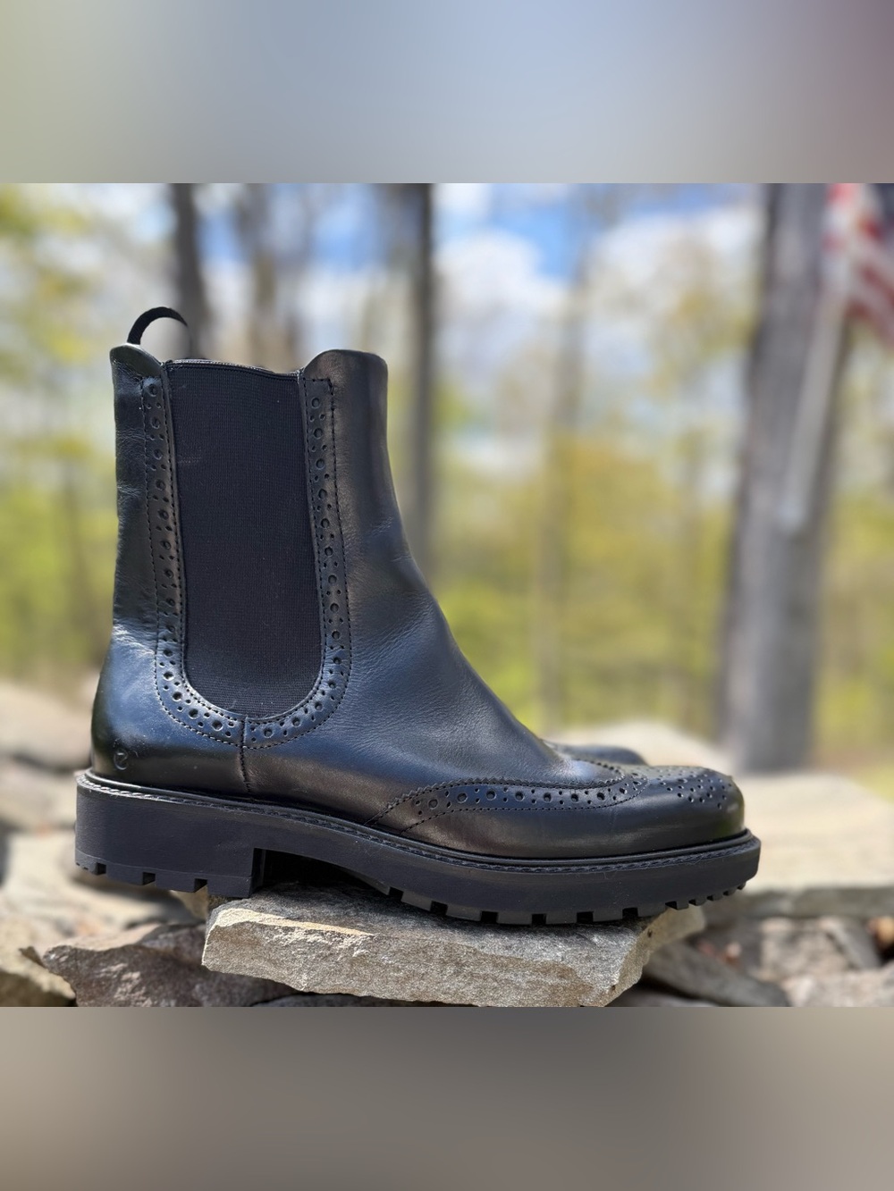 Ecco Black Leather Wingtip Chelsea Ankle Boots